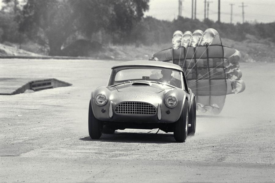  AC Cobra (Mk II) 1963 года  (фото 23 из 32)